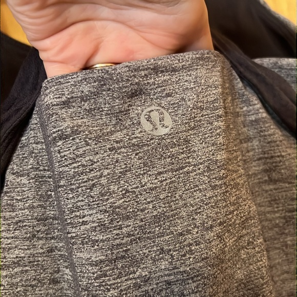 Lululemon Tank Top Sz 4 Gray Twist Back - Picture 6 of 7